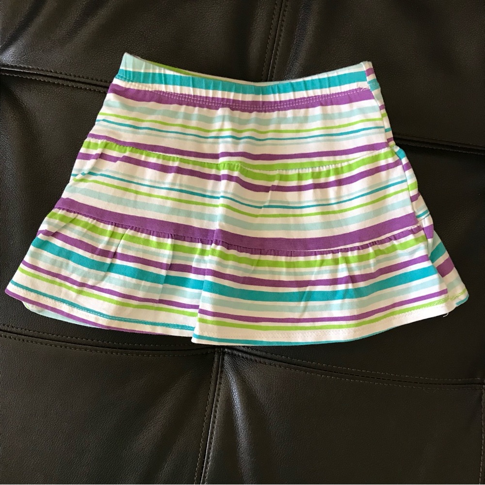 Children’s Place Skirt w/attached shorts 2t